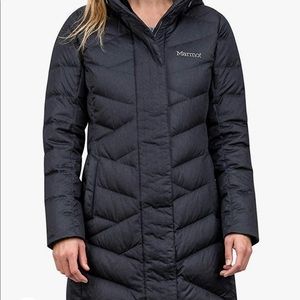 Marmot Varma Long Quilted Hooded Down Jacket in Black Size Medium